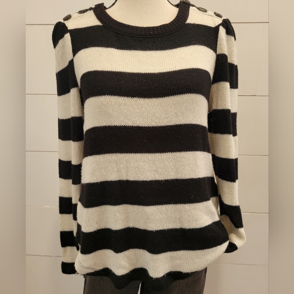 Soft Splendid Sweater - Picture 1 of 5